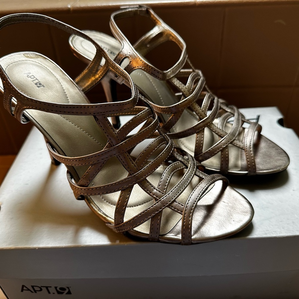 Apt. 9 Heels